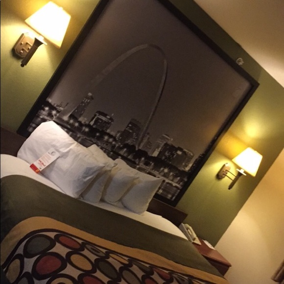 Meet your Posher, Julie - Picture 1 of 1